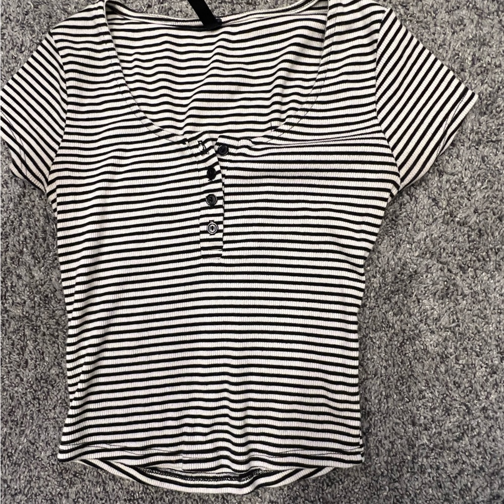 Scoop Neck Tee Shirt Cropped